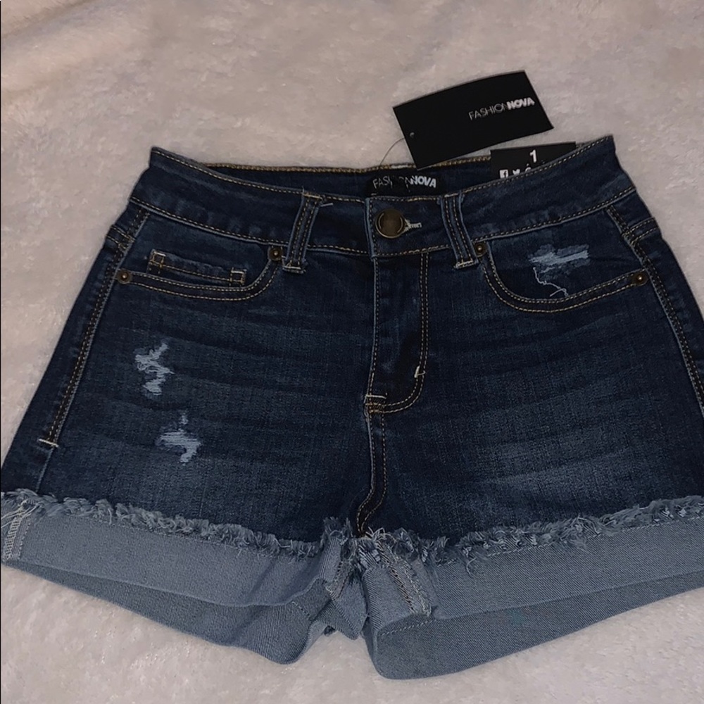 Fashion Nova - Curvy Shorts
